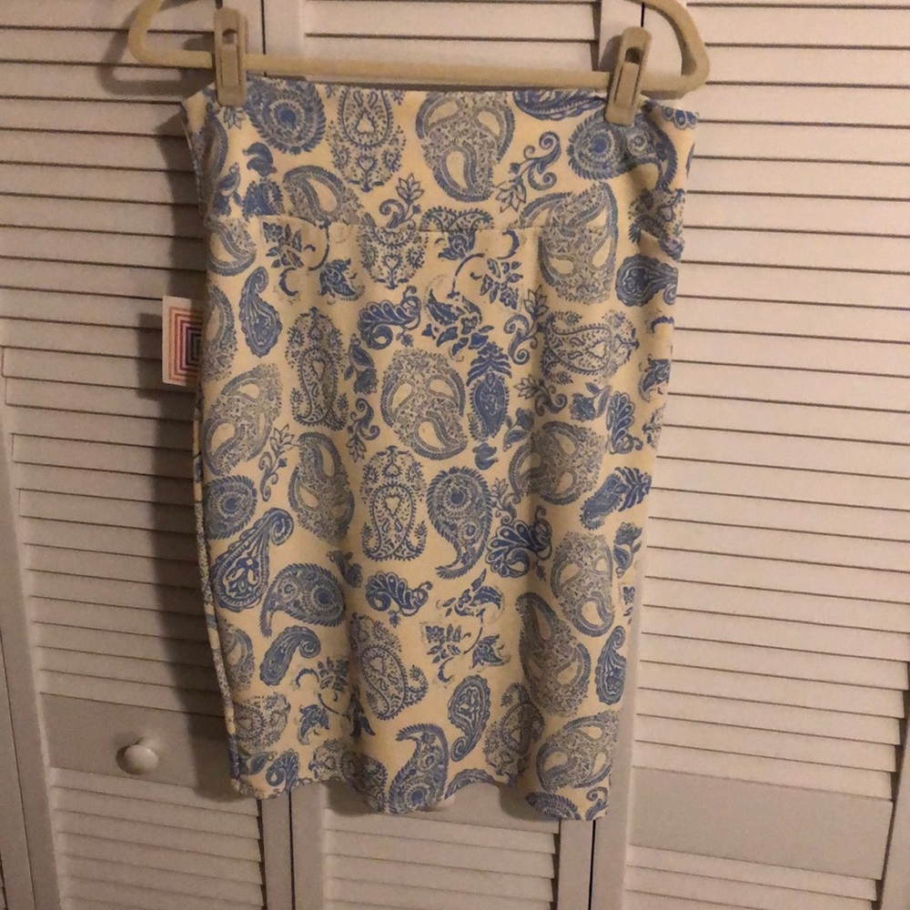 NWT lularoe Cassie skirt